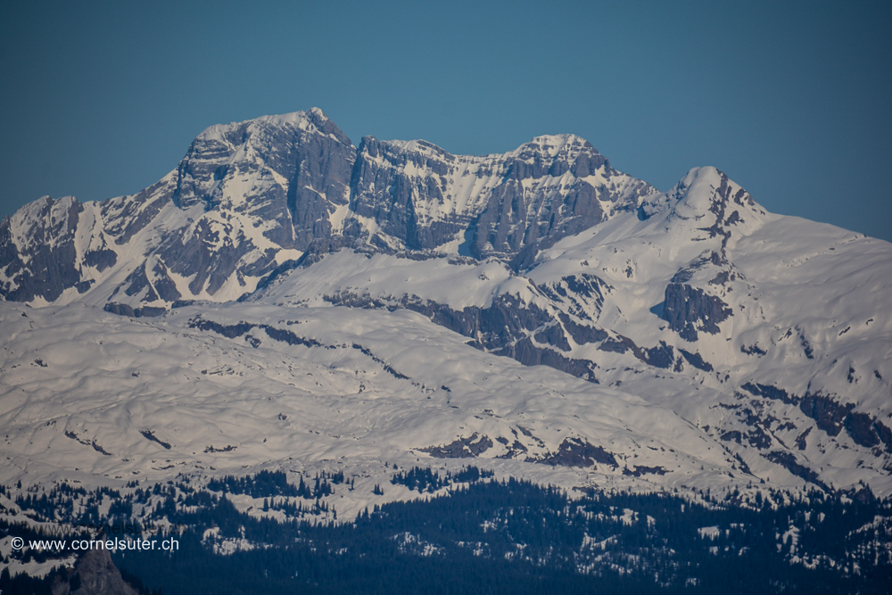 Markant die Nordwestwand des Bös Fulen 2802m (Bericht lesen)