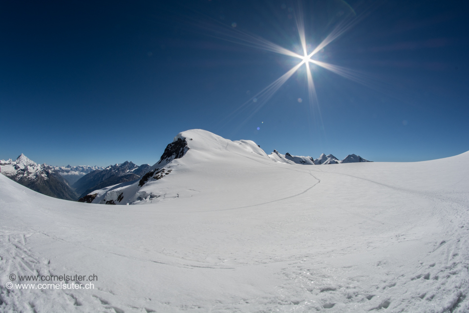 Sicht zurück zum Breithorn 4164m.