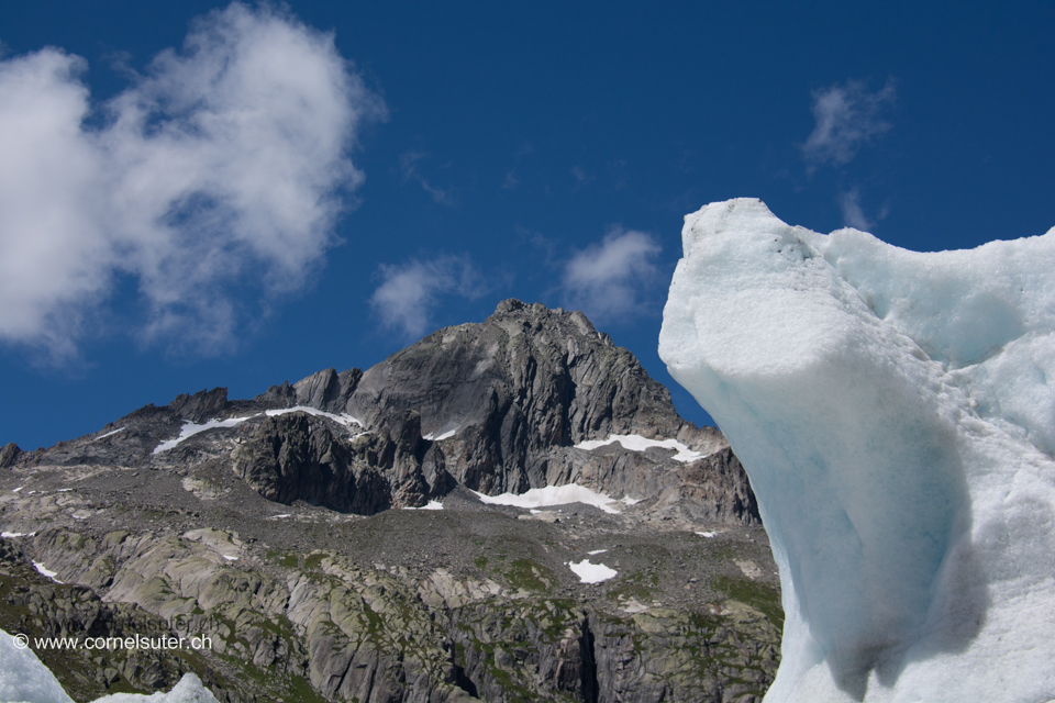 Wieder zurück bei der Eisgrotte, Sicht zum Vorder Gärstenhorn 3167m (Klick Bericht lesen)
