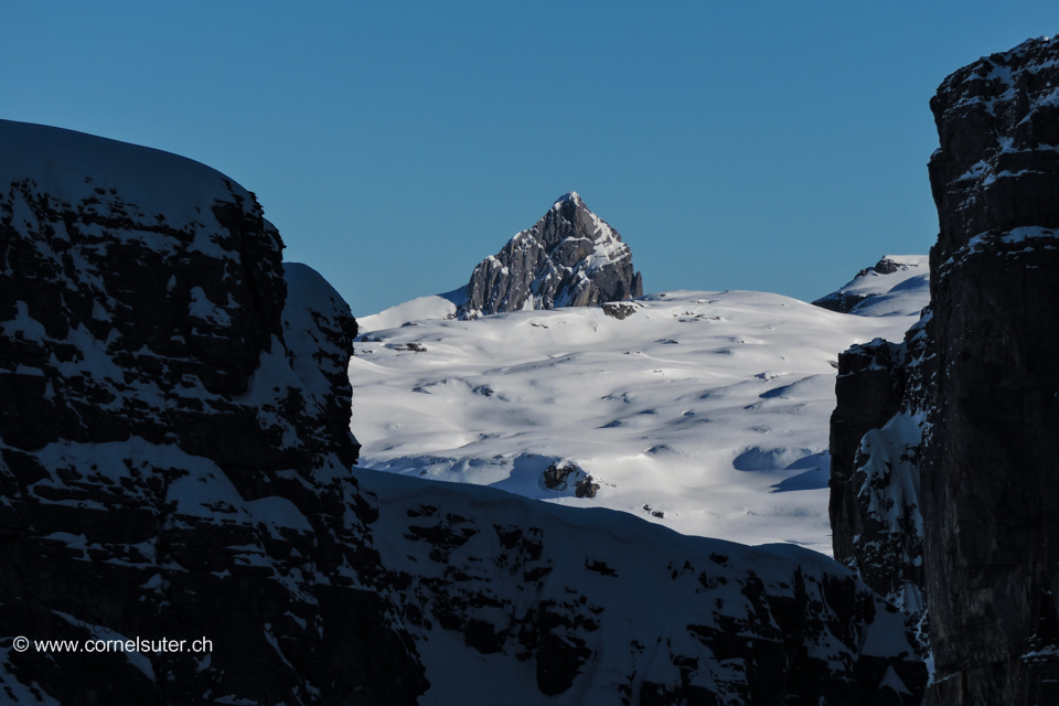 Da guckt ein Höch Turm 2666m hervor....