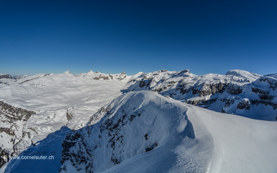 Sicht über die Glattalp zum Höch Turm 2666m.