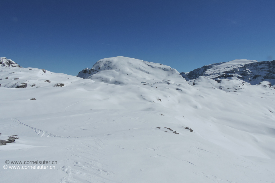 Sicht zurück zum Läckistock 2486m.