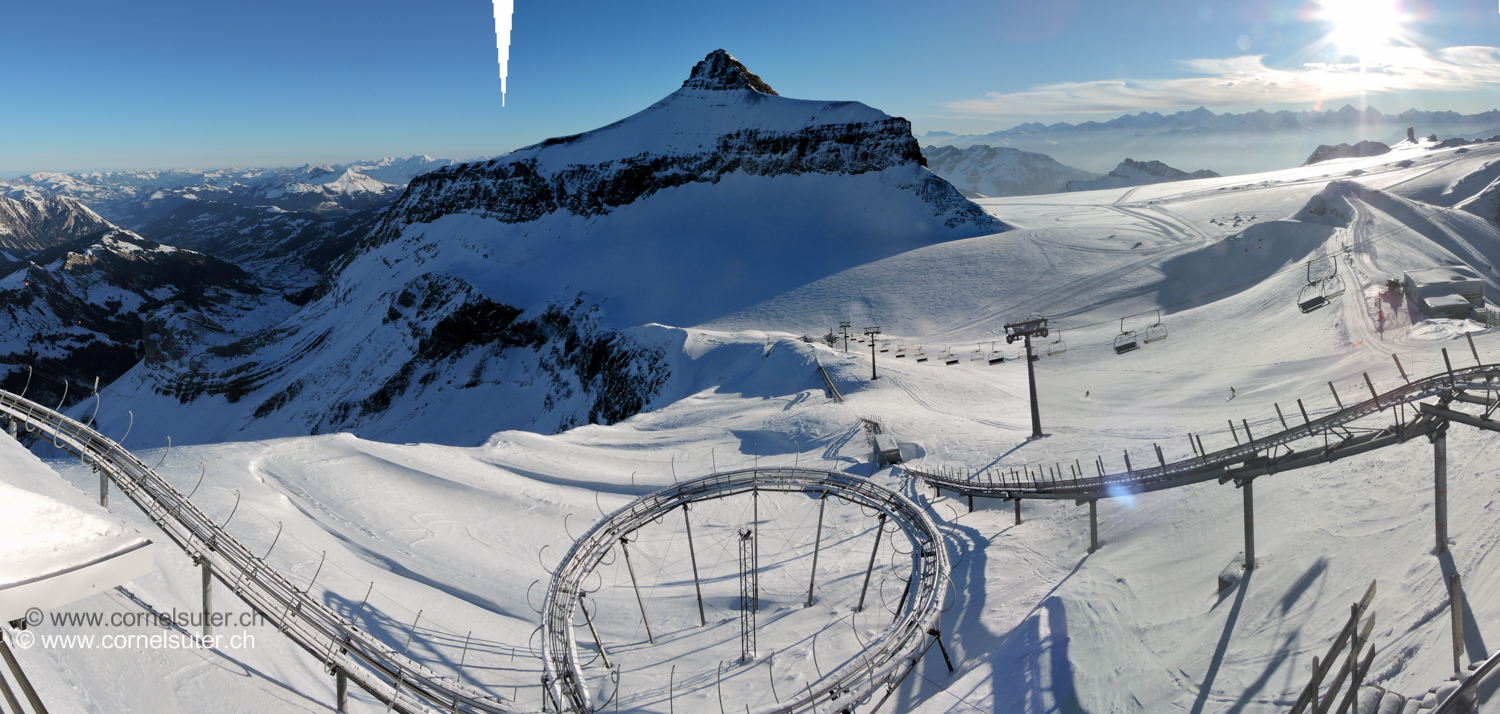 Angekommen bei der Bergstation  Sex Rouge 2940m (Karte) Sicht zum Oldehore 3123m, Abfahrt rechts um das Oldehore herum.