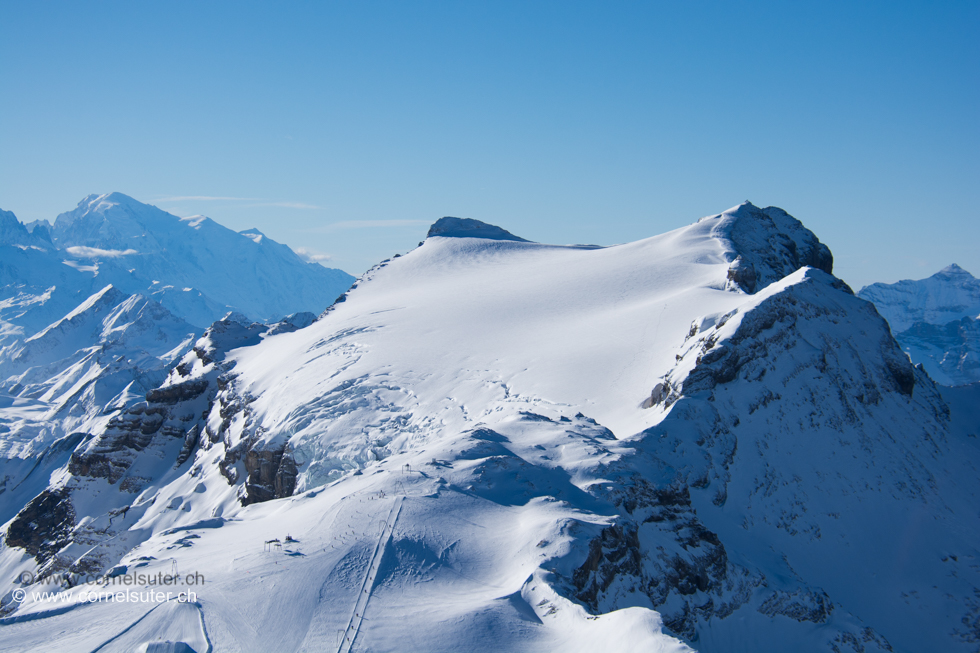 Les Diablerets 3210m und links der Mont Blanc 4808m (Klick Bericht lesen)