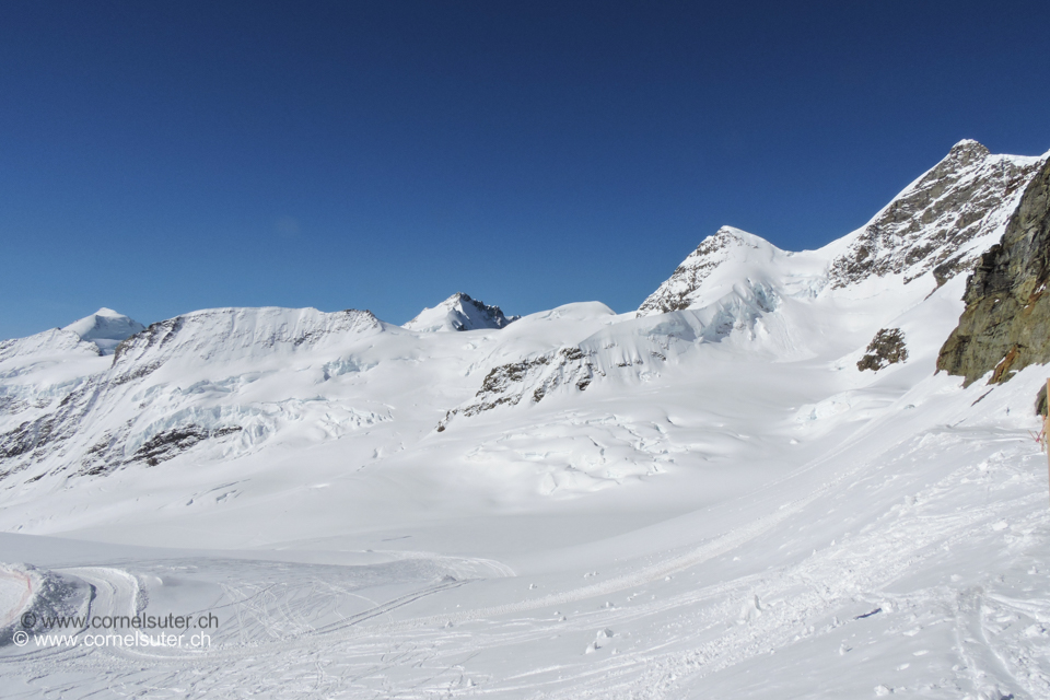 Angekommen auf dem Jungfraujoch, kurze Abfahrt auf dem Jungfraufirn.