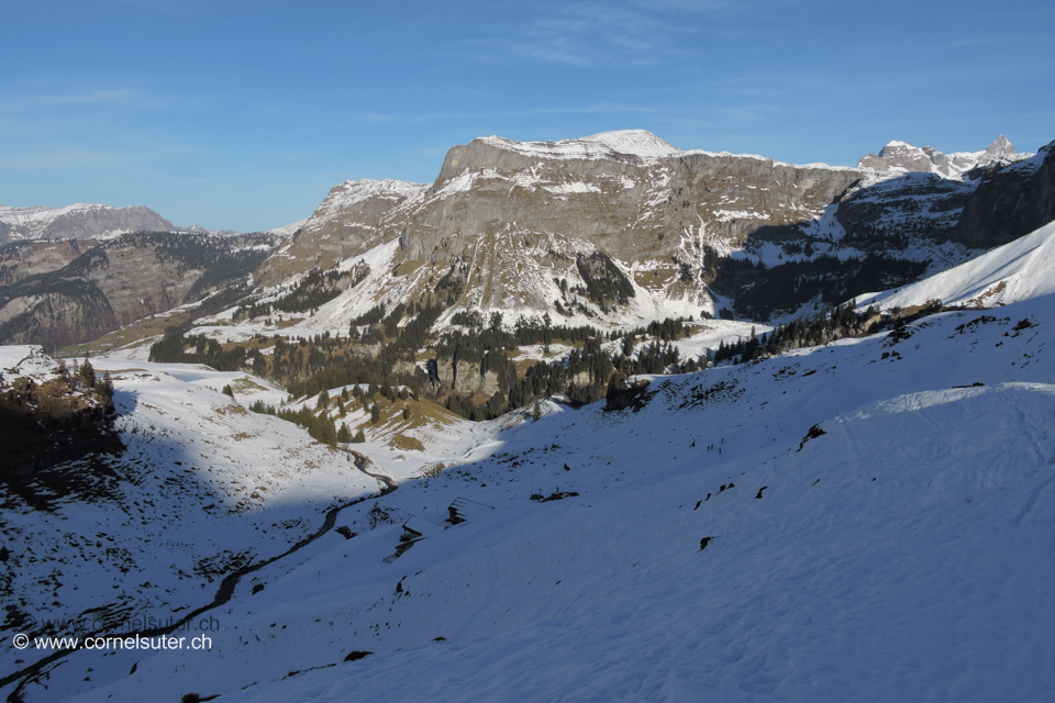 Ruosalp es braucht dringed Schnee viel Schnee.