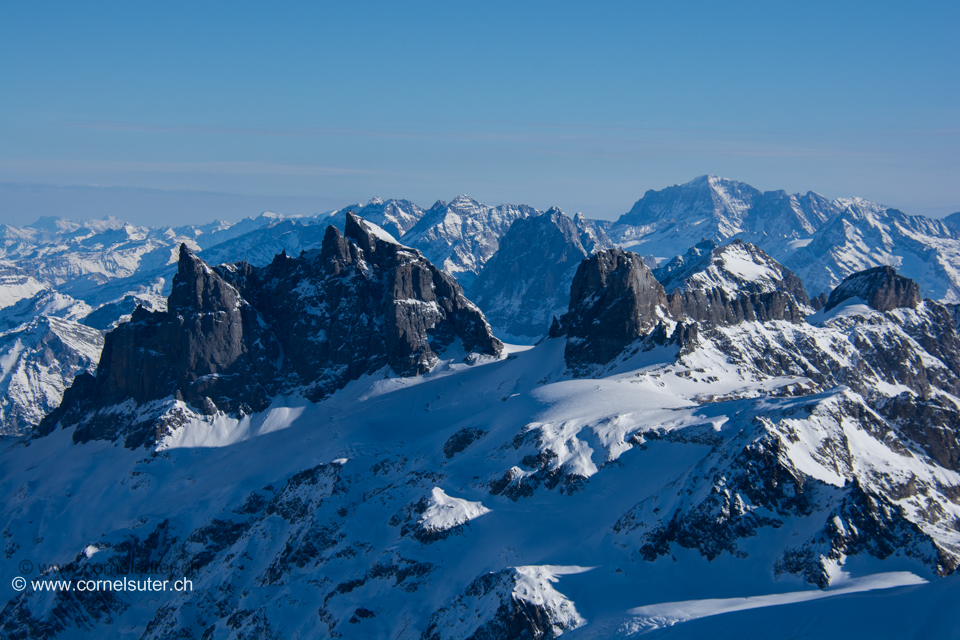 Sicht zu den Spannörtner und weiter Rechts der Tödi 3614m.