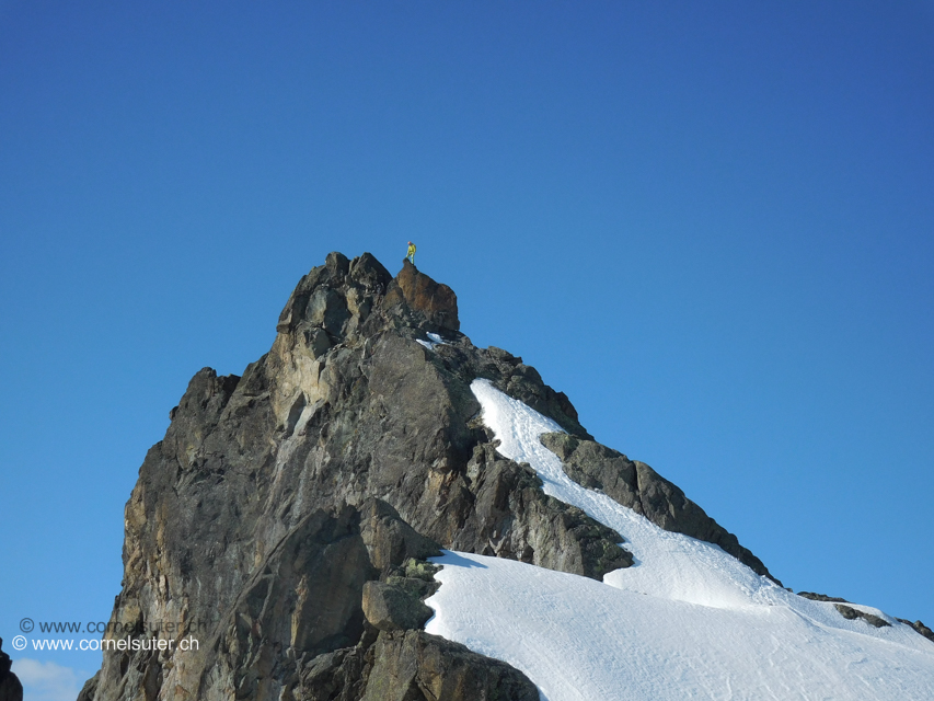 Der Turm aus der Ferne. (Bild von Stefan)