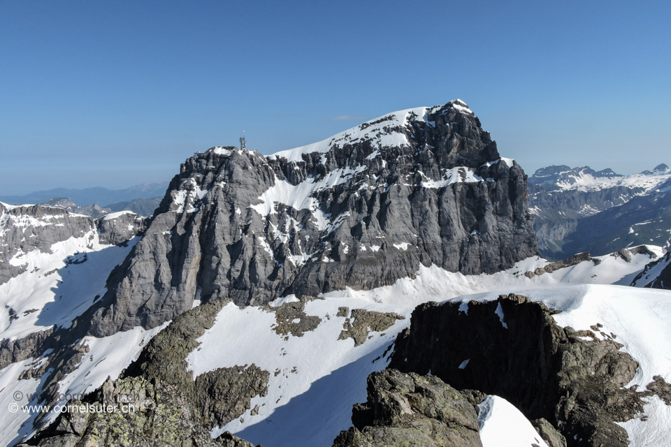 Tiltis 3238m.