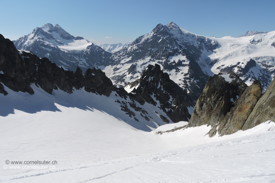 Abfahrt auf dem Obertalgletscher.