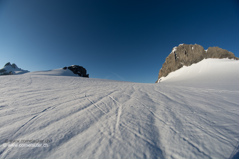 Beim Chammlijoch 3021m links der Clariden 3267m rechts der Chammliberg