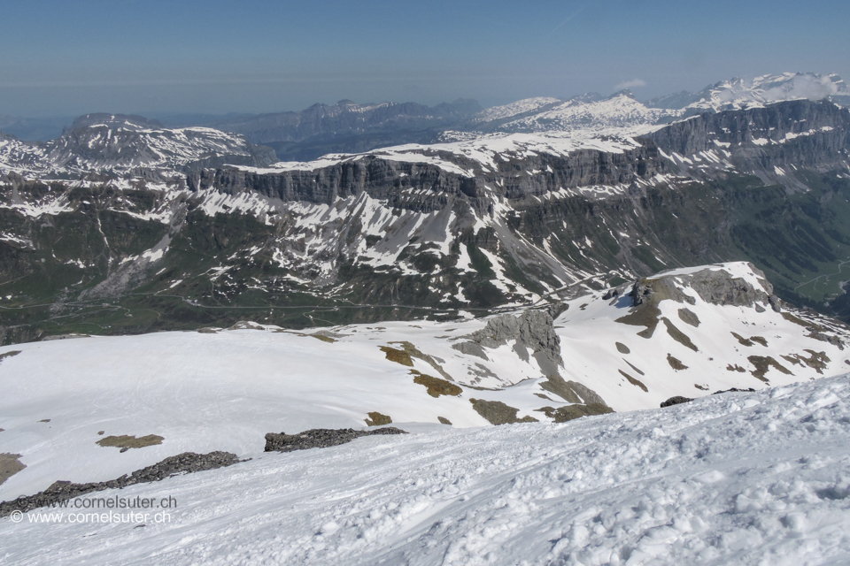 Abfahrt zum Klausenpass.