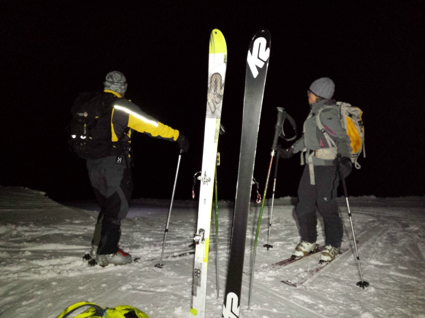 Skitour Training am 05.März 2015, Handgruobi 1067m - Brünnelistock 1594m, auf dem Gipfel Wisi und Andrea getroffen.
