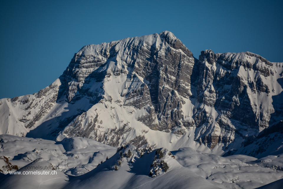 Fyrabig Schituur am 26.Februar ufs Laucherenstöckli 1756m, Sicht zum Bös Fulen 2802m. (klick, Bilder zur Tour)