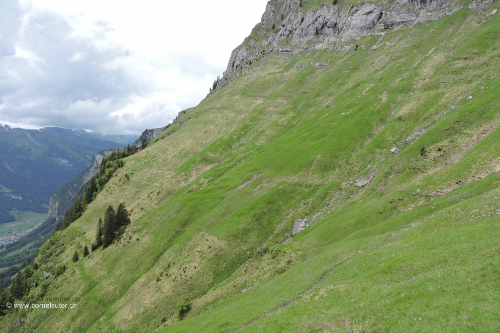 über dem Stoss-Gebiet kommen dunkle Regenwolken