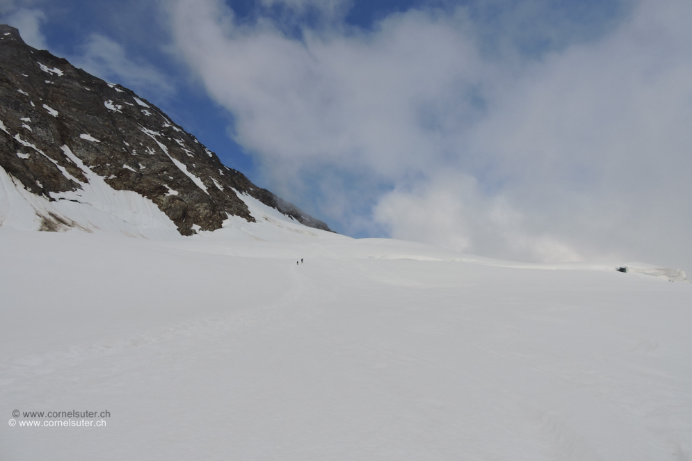 An den Felsen beim Gwächtenhorn, Sicht zum Westgrat über den ich später hinauf geklettert bin.