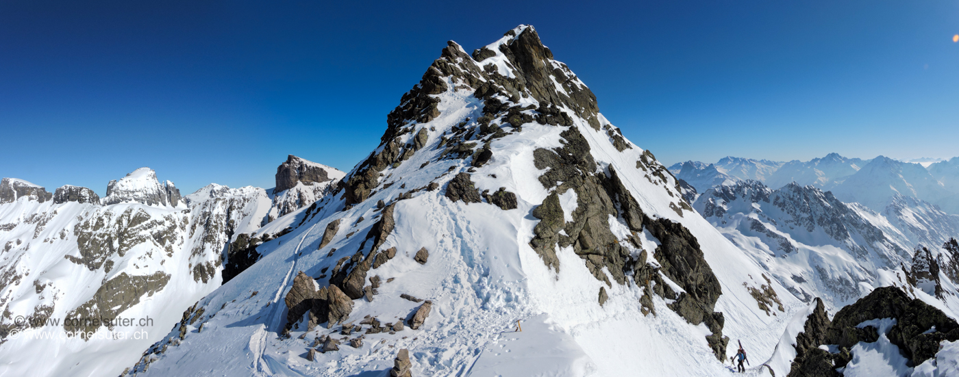 Pano Sicht auf den Gipfelgrat.
