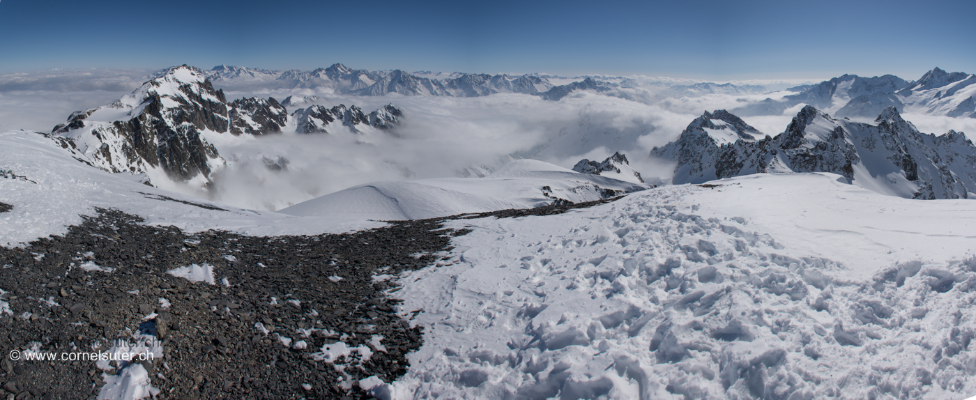 Sicht Richtung Tödi 3614m, Oberalpstock 3328m usw.