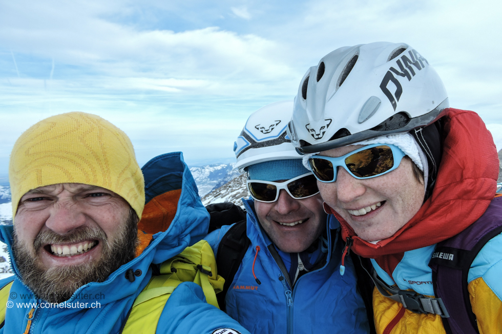 Selfie Gipfelbild auf dem Brunnistock 2952m, der Wind wehte teilweise ziemlich stark.