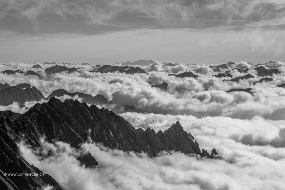 Wieder mal ein schwarz/weiss Bild, Sicht zum Salbit...