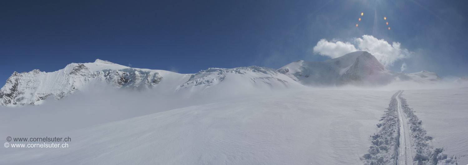 Nach der Steilstufe auf ca 2500m ist der Nebel durchbrochen und es war einfach nur Sonnig, fantastisch...