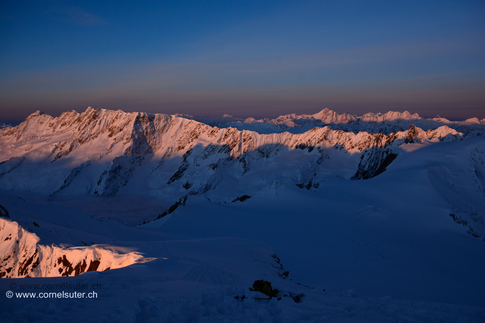 Sicht zu den Berner und Walliseralpen...