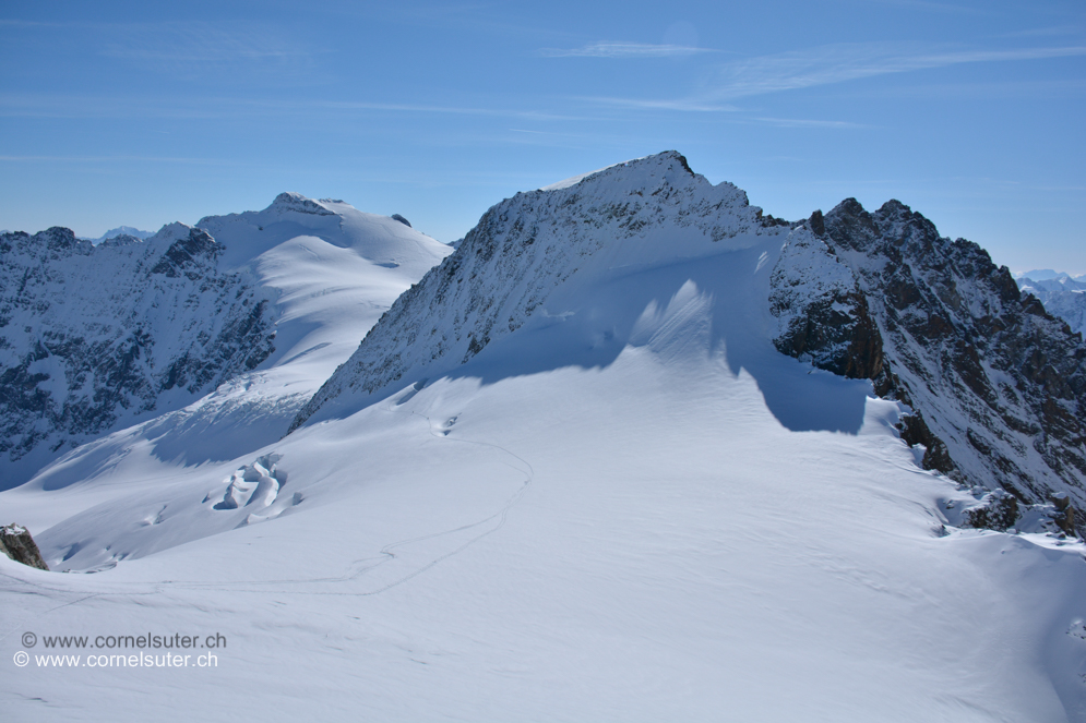 Sicht zum Gwächtenhorn 3420m, Sustenhorn 3503m.