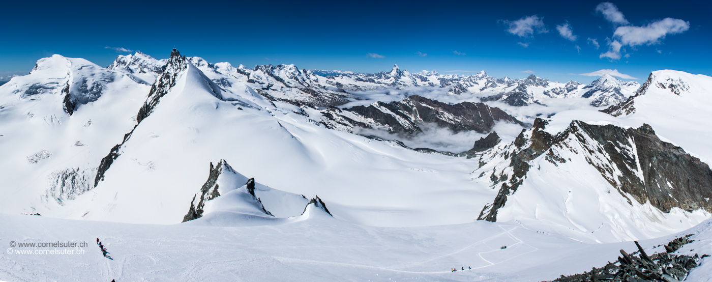 Pano Ausicht richtung Monterosa, Breithorn, Matterhorn usw.