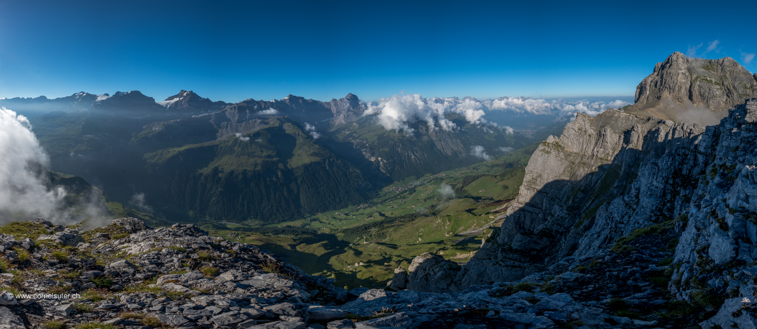 Pano sicht zum Schächental