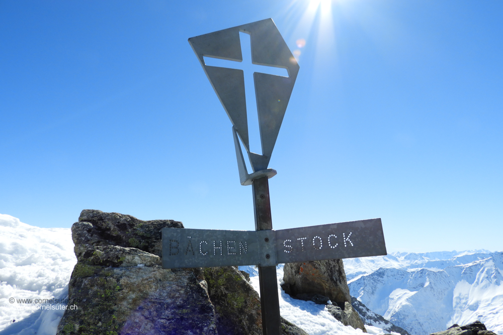 Gipfelkreuz auf dem Bächenstock 3011m