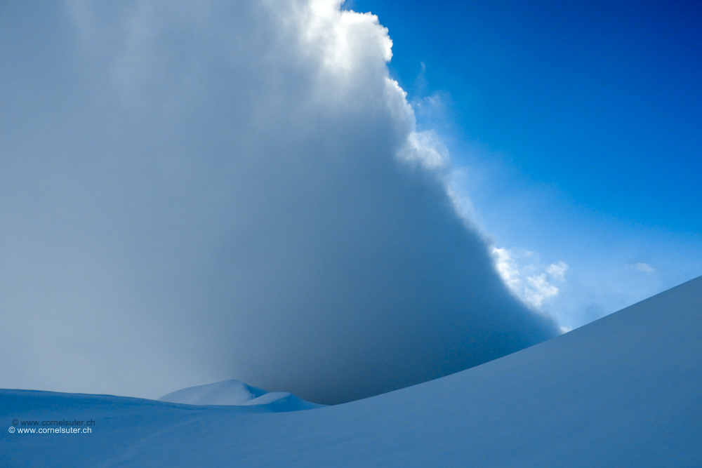 Mächtige Wolke über uns.
