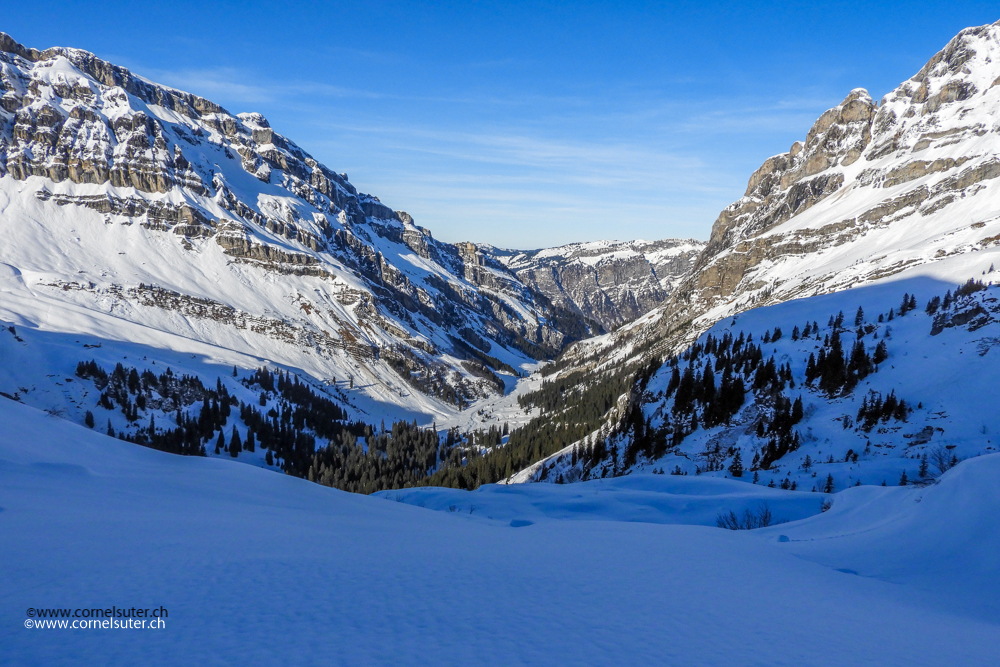 Einfahrt Abfahrt zum Gäntif