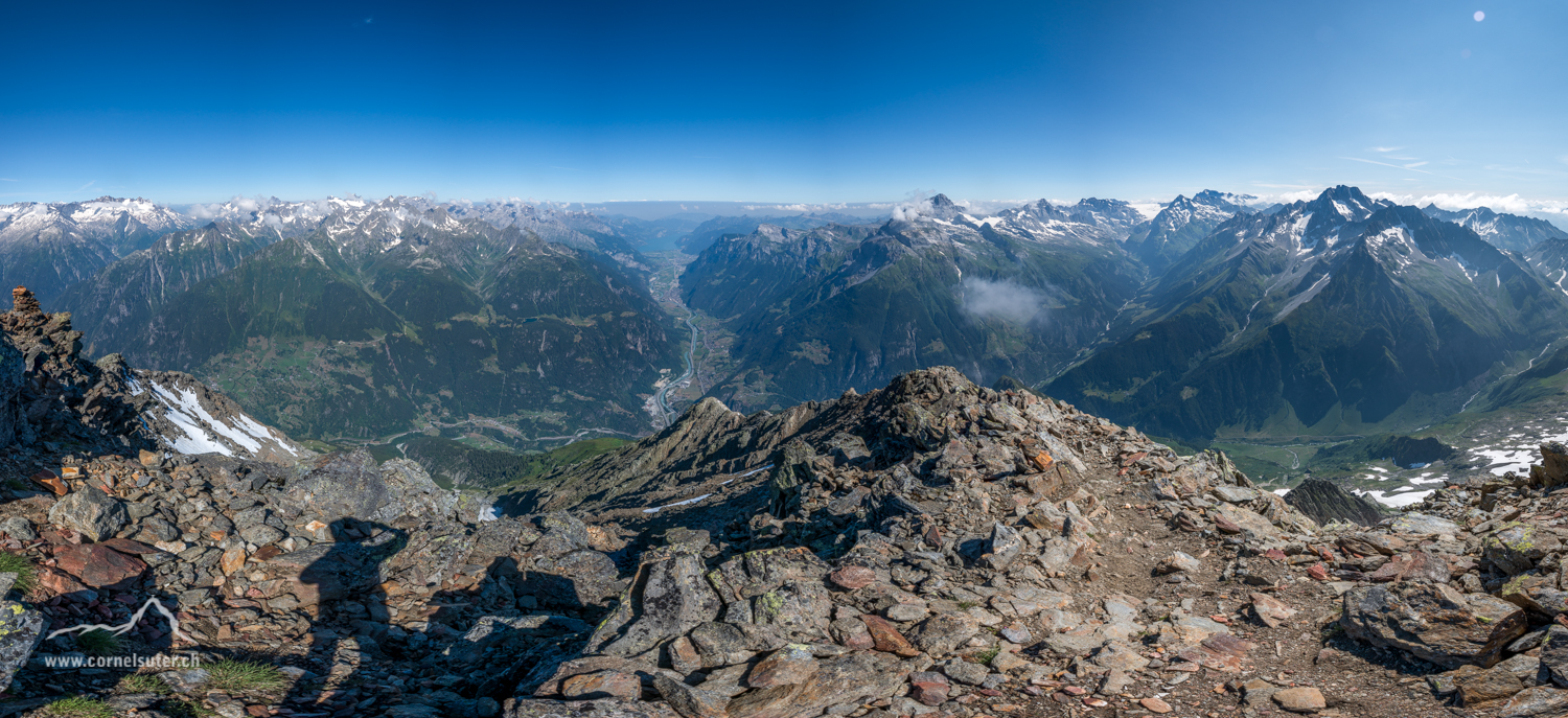 Fantastisches Panorama zum Reusstal, Maderanertal, Etzlital usw...