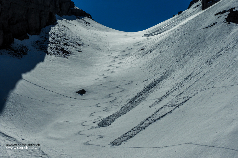 Hat doch noch ein paar tolle Sulzschnee schwünge gegeben. Die Rutsche waren schon alte !!!