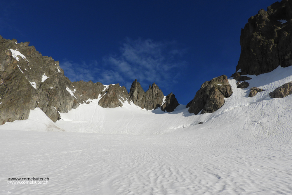 Hinauf in die Lücke zum Obertaljoch