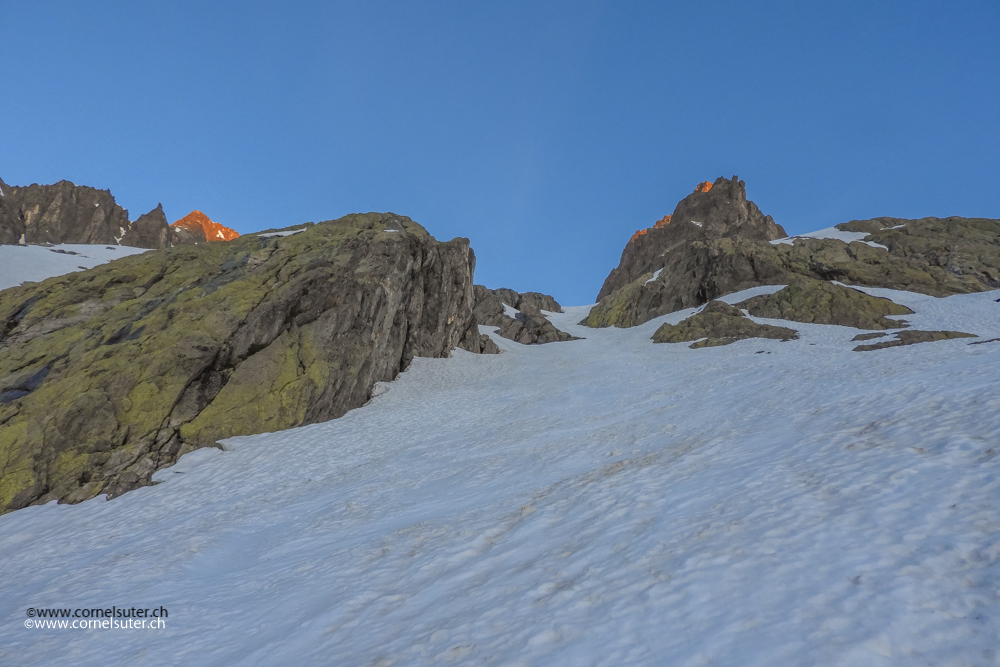 Durch dieses Couloir hinauf, nach oben wurde es ziemlich zu steil...