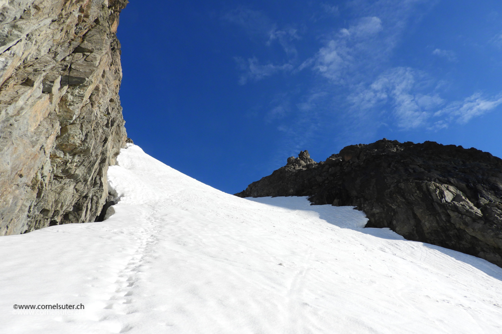 Es war noch ziemlich harter Schnee, somit zu Fuss hinauf...