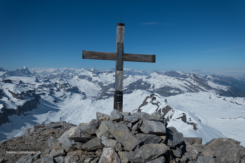 Gipfelkreuz auf dem Höch Turm 2666m.