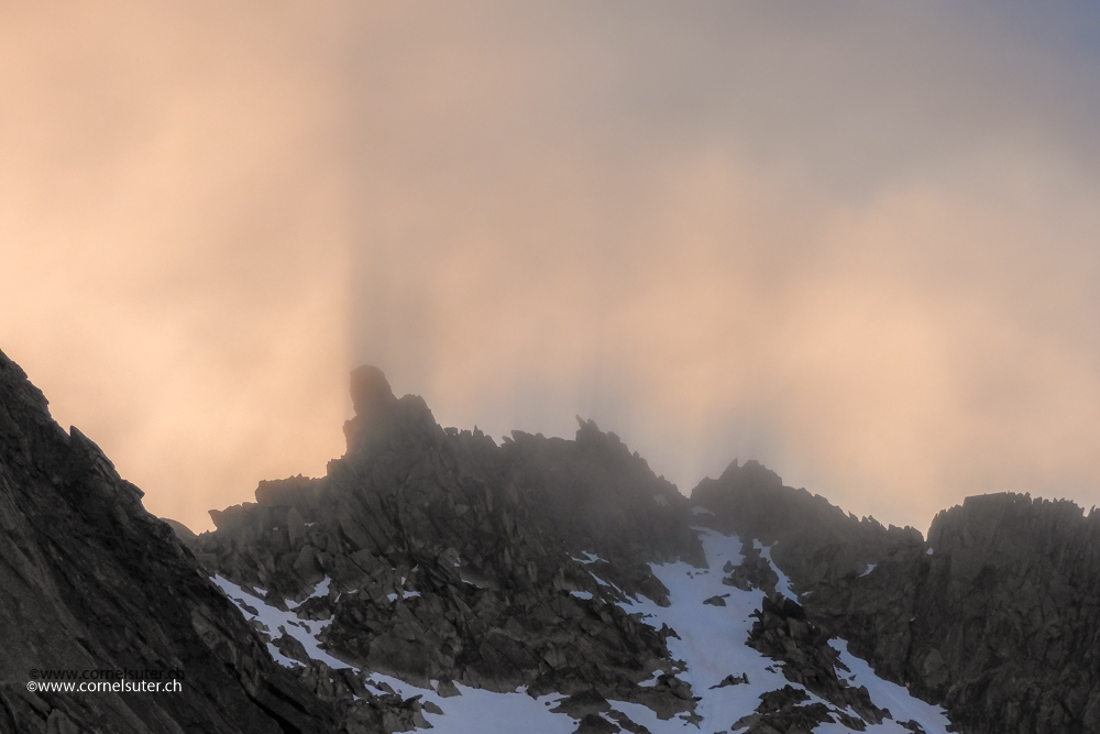 Licht und Schatten, Geheimnisvoll