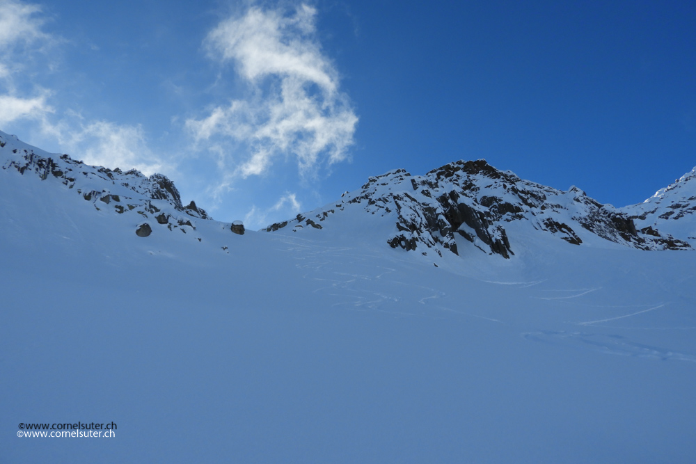 In Spitzkehren hinauf zum Sattel Pt.2645