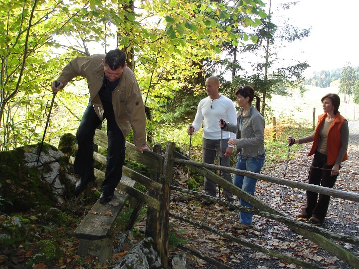 Andreas, Mani, Steffi, Renate am wandern.