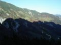 Rechst die Griesener Alm und ein Teil der Wanderung.
