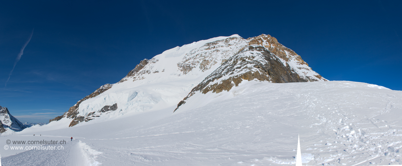 Sicht zurück zu einer schönen Weihnachts-Hochtour auf den Mönch 4107m