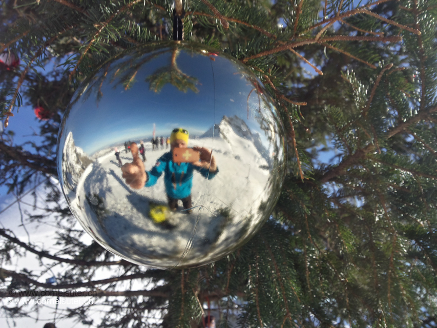 Frohe Weihnachten Euch allen Liebe Besucher und Besucherinnen von meiner Homepage. Bild auf dem Jungfraujoch 3466m.