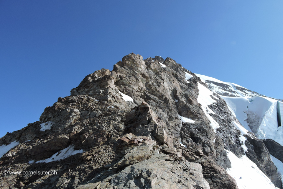 Bereits auf dem Südwest-Grat am Bergsteigen, tolle Sache, super Route.