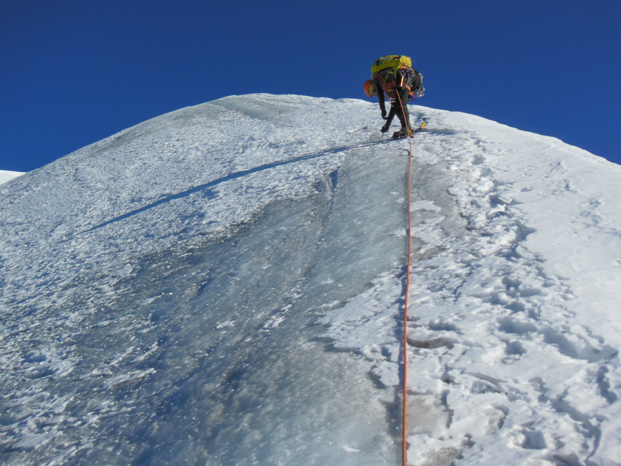 Blank Eis, sichern mit Eisschrauben. (Bild von Ruedi)