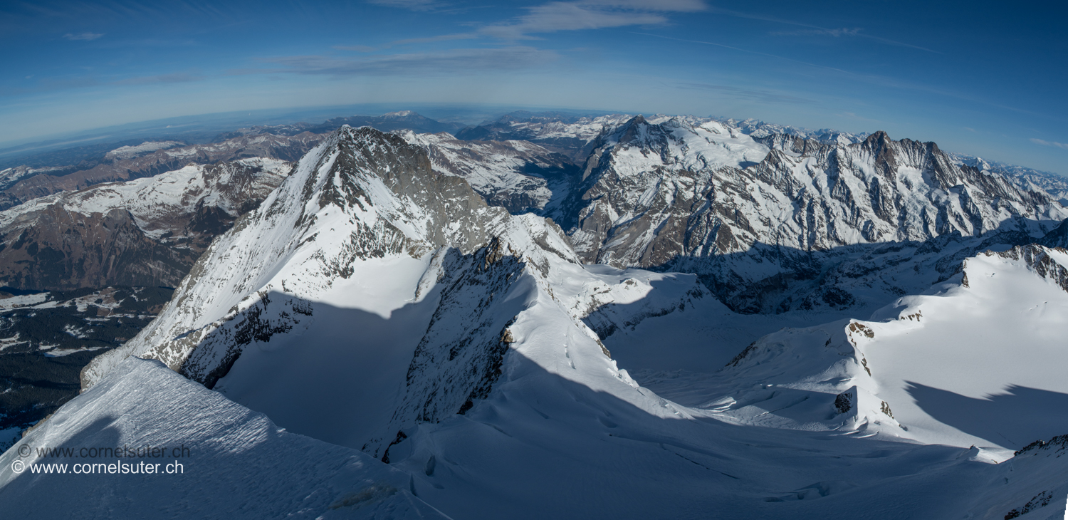 Panorama Richtung Eiger, Wetterhorn, Schreckhorn, Lauteraarhorn usw.
