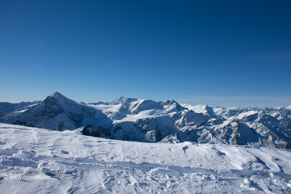 Dabei gewaltige Aussicht in das Sustengebiet.