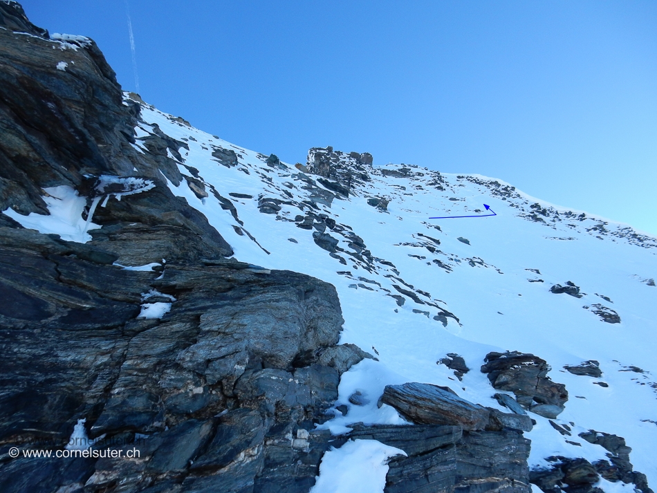 Am Aufstieg.... kurz unterhalb des Combin de Valsorey 4184m war es am schlimmsten mit Triebschnee....