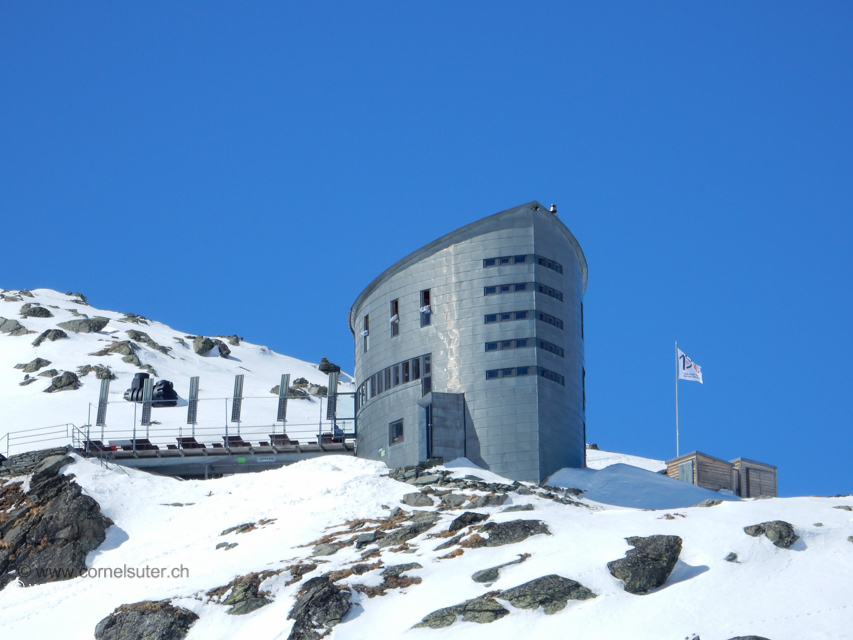  SAC Vélan Hütte 2642m (Homepage / Karte) 